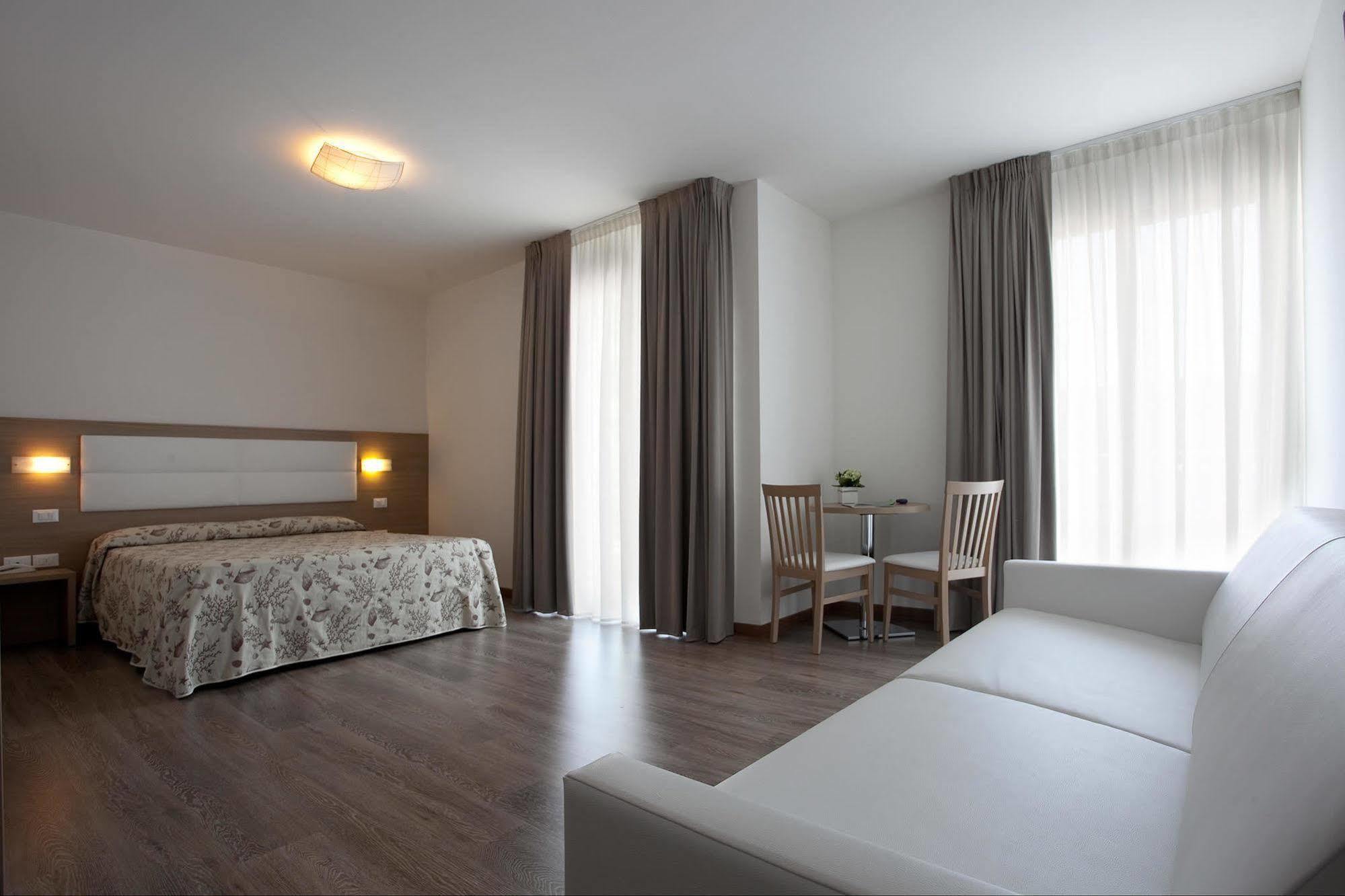 Hotel Columbia & Ninfea Lido di Jesolo Eksteriør bilde